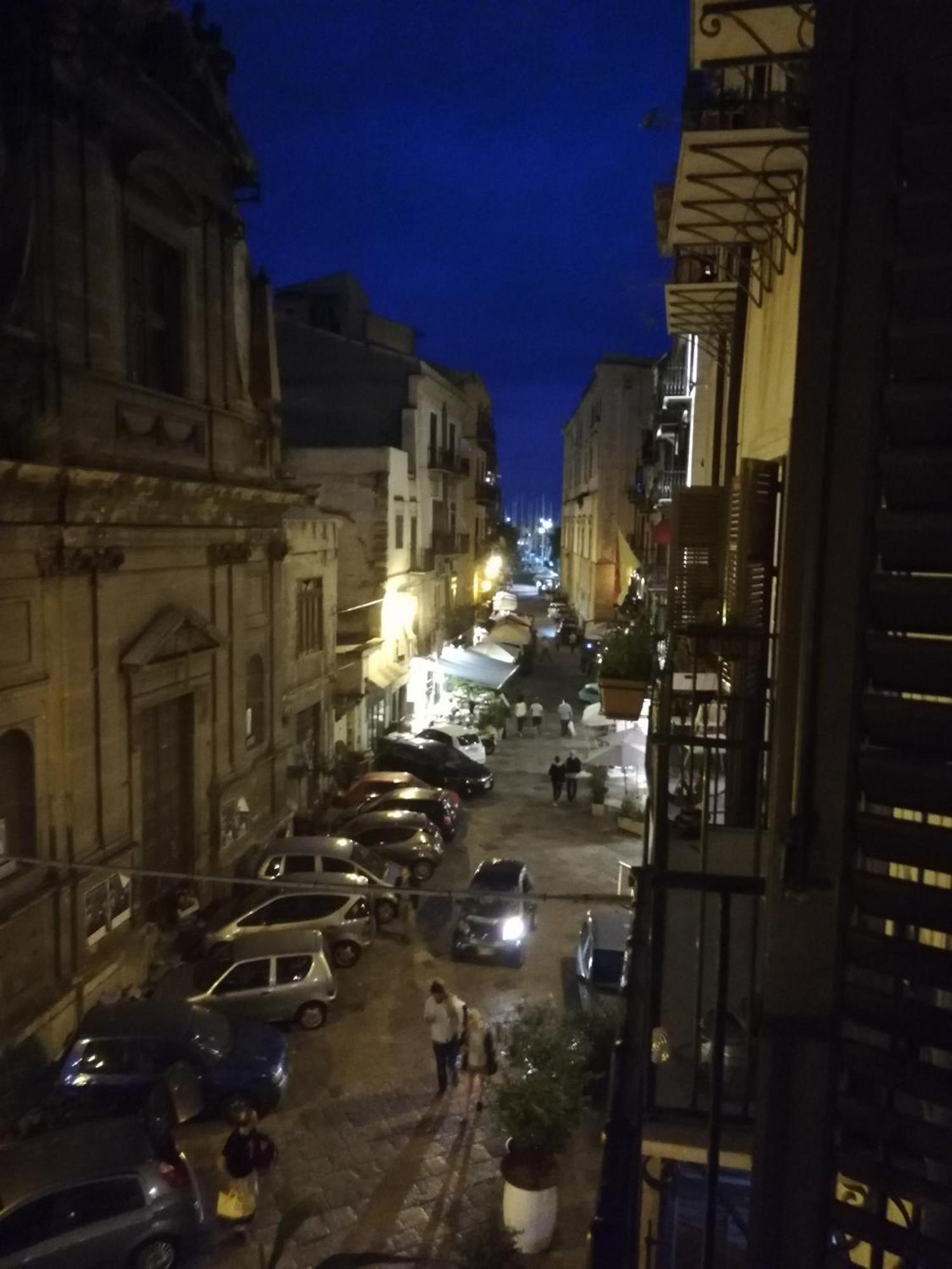 We # Are Ai Cassarelli Apartamento Palermo Exterior foto