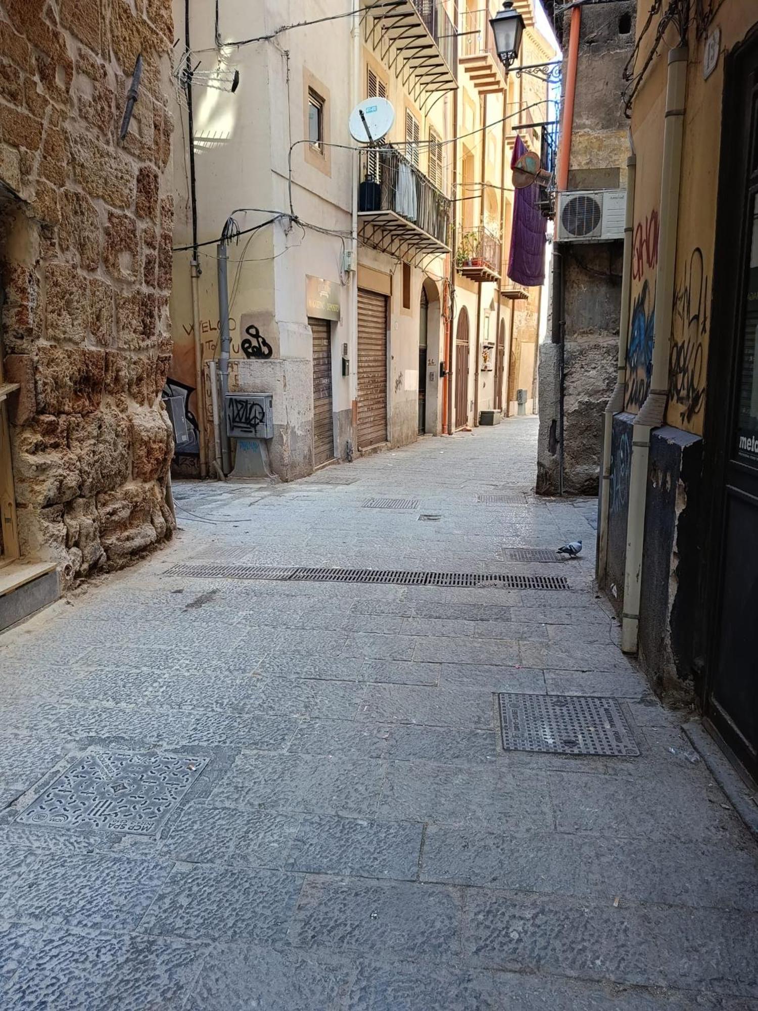 We # Are Ai Cassarelli Apartamento Palermo Exterior foto
