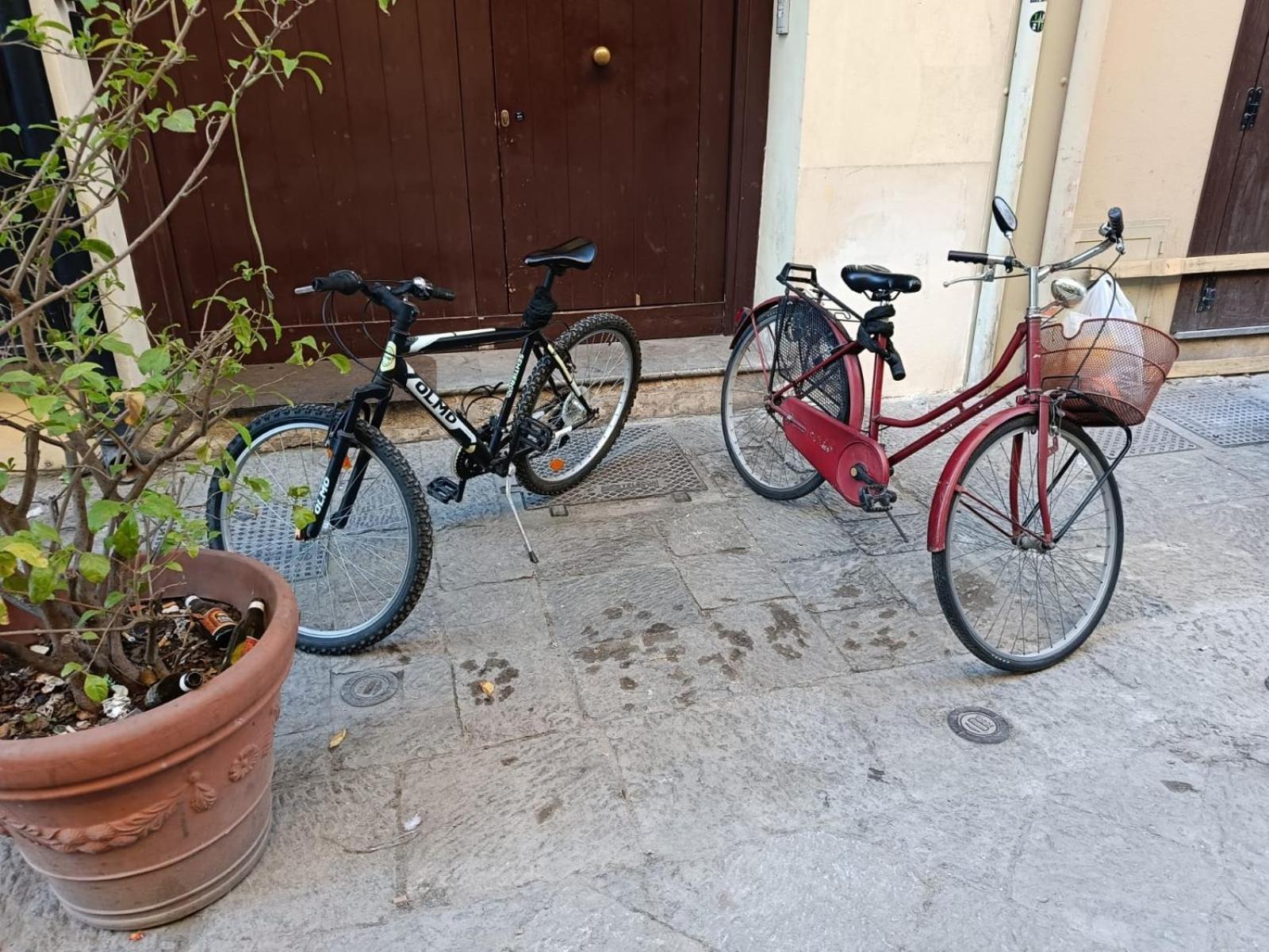 We # Are Ai Cassarelli Apartamento Palermo Exterior foto